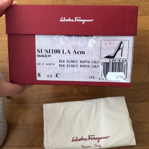 Salvatore ferragamo white heels - Picture 4 of 5